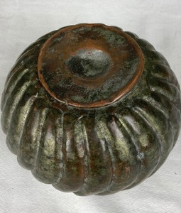 lot 187 image: Antique Hammered Copper Bowl - Egypt