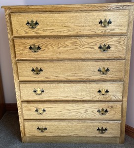 lot 11 image: Wooden Dresser