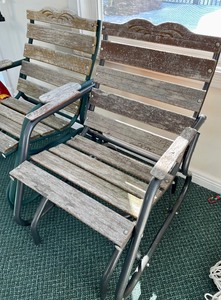 lot 129 image: 2 Patio Gilder Chairs