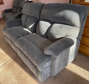 lot 263 image: Big Comfy Sofa (matches the sofa in lot 261)
