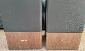 lot 268 image: Realistic Optimus T-120 Speakers