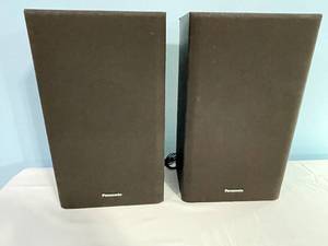 lot 23 image: Pair of Panasonic Speakers - SB-2T30