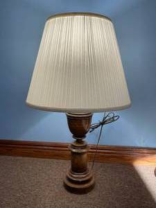 lot 40 image: Wooden Table Lamp