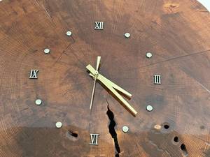 lot 63 image: Hand Crafted Wood Slice Wall Clock