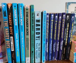 lot 117 image: The Hardy Boys Detective Handbook & The Hardy Boys Handbook Plus other Volumes