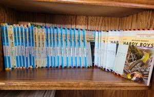 lot 114 image: Hardy Boys Book Selection (Volumes 161-190)
