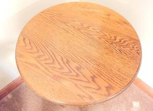 lot 171 image: Lovely Oak Occasional Table