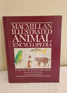 lot 181 image: Animal Encyclopedia and Varied Dog Titles