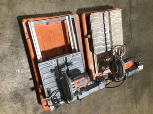Lot of 2 Assorted 9 Amp Corded 7 in. Wet Tile Saw with Stand by RIDGID Missing Stands See Pictures