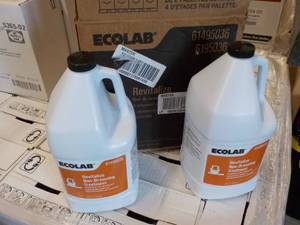 lot 24 image: 2 Gallon Jugs Revitalize Non Browni...