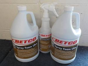 lot 30 image: 2 Gallon Jugs Betco Spray Foam Ultr...
