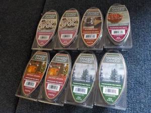 lot 39 image: 8 Yankee Candle Wax Melts- various ...