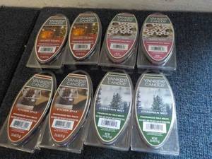 lot 41 image: 8 Yankee Candle Wax Melts- various ...