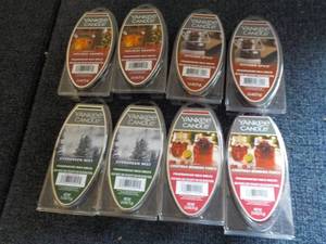 lot 42 image: 8 Yankee Candle Wax Melts- various ...