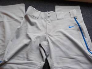 lot 181 image: 6 pair Nike Baseball Pants Boy size...