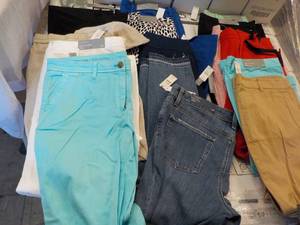 lot 199 image: 14 Talbots Perfect Skimmer Slim Cro...