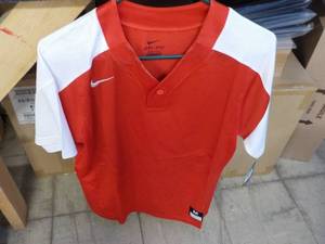 lot 205 image: 6 Nike Mens size M Red and White D...