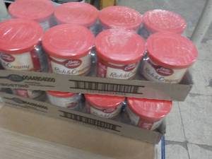 lot 298 image: 2 - 8 packs Betty Crocker Coconut P...