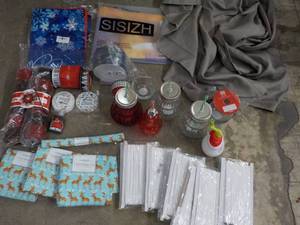 lot 335 image: Xmas Quilt Squares, Drinking Glasse...