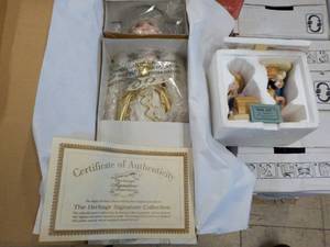 lot 345 image: Denim Days Figurines and The Herita...