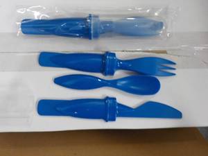 lot 382 image: Box of 50 Royal Blue Plastic Cutler...