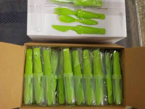 lot 384 image: Box of 50 Lime Green Plastic Cutler...