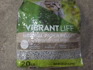 lot 64 image: 20 lb.  Bag Vibrant Life Unscented ...