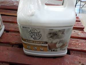 lot 69 image: 14 lb. Jug Special Kitty Cat Litter...