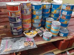 lot 99 image: Variety of Cat Food see all pictur...