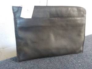 lot 141 image: Canyon Leather Carrying Case...