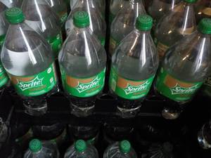 lot 175 image: 8 pack 2 Liter Bottles Sprite Ginge...