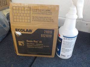 lot 12 image: Ecolab Oasis Pro 41 Ammoniated Glas...