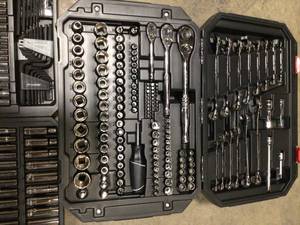 Mechanics Tool Set (270-Piece) by Husky Customer Returns See Pictures