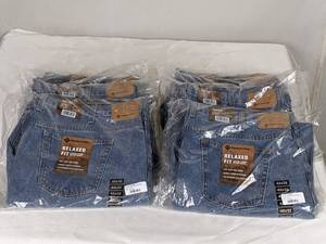 lot 96 image: Members Mark Relaxed Fit Light Stonewash Blue Jeans (7 Pairs) 42 x 32