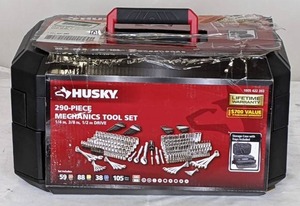 lot 16 image: Husky Mechanics Tool Set (290-Piece)