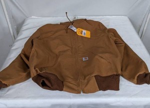 lot 149 image: New Carhartt Loose Fit Firm Duck Thermal-Lined Active Jacket - Medium