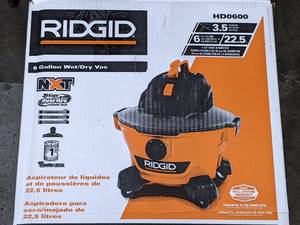 lot 231 image: RIDGID 6 Gal. 3.5-Peak HP NXT WetDry Shop Vacuum