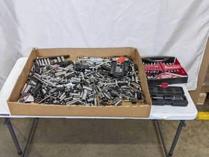 lot 258 image: Stockpile of Husky Tools Socket Sets & Wrenches