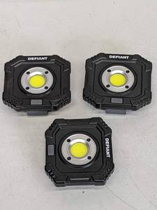 lot 262 image: Defiant 600 Lumens Compact Utility Lights with Magnetic Hook (3-Pack)