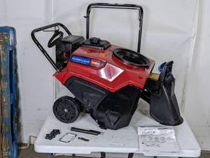 lot 270 image: Toro Power Clear 721 E 21 in. 212 cc Single-Stage Self Propelled Electric Start Gas Snow Blower