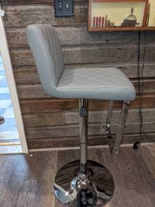 lot 118 image: Contemporary Gray Faux Leather & Chrome Bar Stool