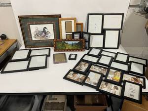 lot 34 image: Assorted Photo Frames
