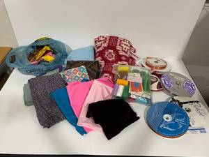 lot 39 image: Crafting Supplies