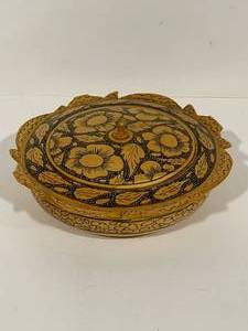 lot 47 image: Decorative Hand Made Bowl