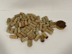 lot 51 image: Assorted Wine Corks