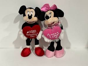 lot 3 image: Mickey & Minnie Mouse Plush Holiday Greeter