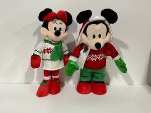 lot 5 image: Mickey & Minnie Mouse Plush Holiday Greeter