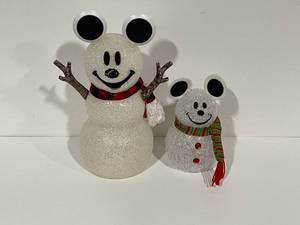 lot 42 image: Disney Christmas Color Changing Snowmen