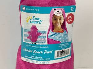lot 103 image: Sun Smart Hooded Beach Towel