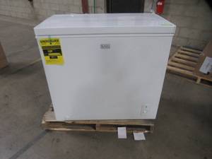 lot 332 image: Premium 7.0 cu. ft. Chest Freezer Model PFR70800M (Powers on, Does Not Get Cold)